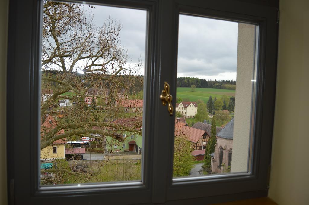 Domizil Im Schloss Apartment Hummelshain Bagian luar foto